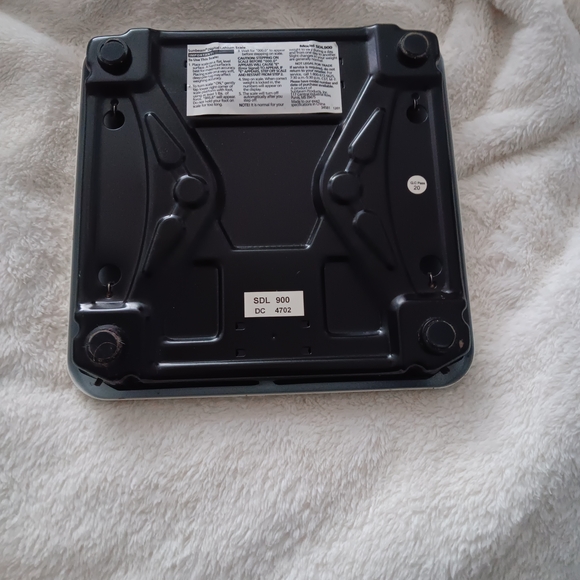 White Digital Bathroom Scale - Picture 2 of 2